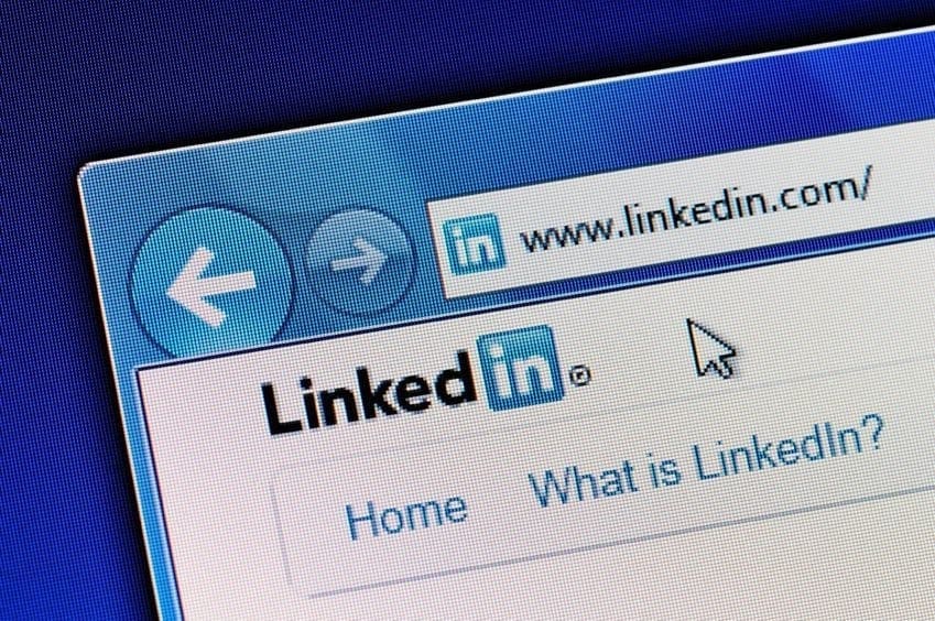 Add Personality To Your LinkedIn Profile With A Custom Background